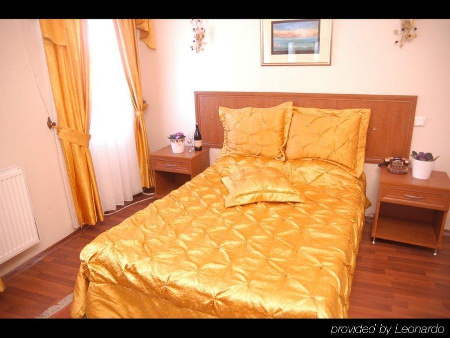Stone Hotel Old City Istanbul Room photo